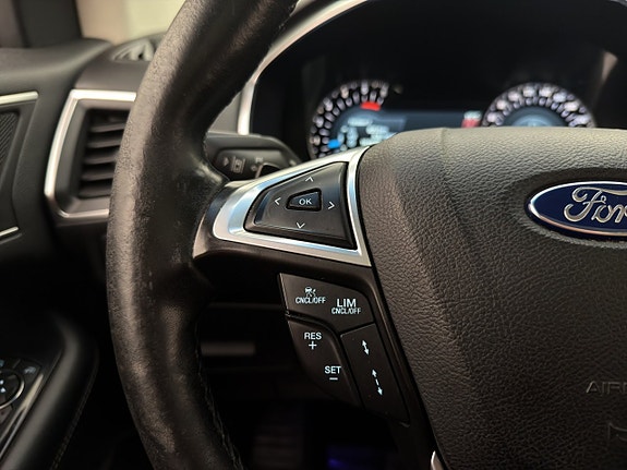 Ford Edge 18 of 30
