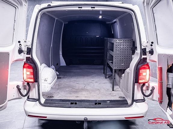 Volkswagen Transporter 26 of 26