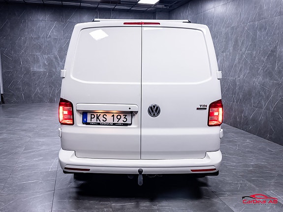 Volkswagen Transporter 6 of 26