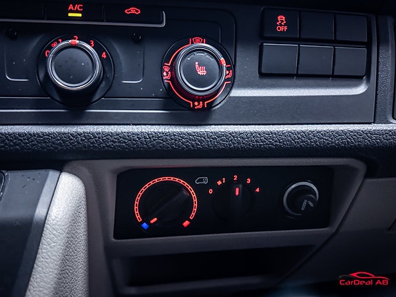 Volkswagen Transporter 24 of 26