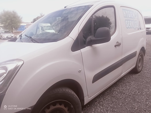 Peugeot Partner 2 of 5