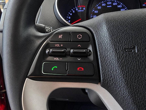 Kia Picanto 15 of 23