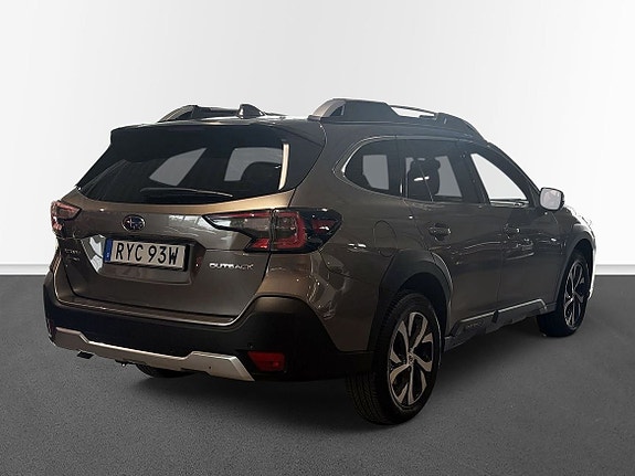 Subaru Outback 4 of 5