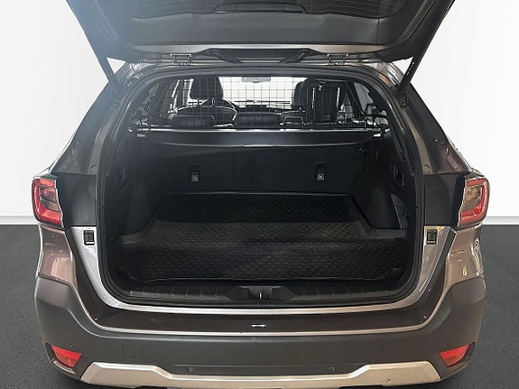 Subaru Outback 6 of 10