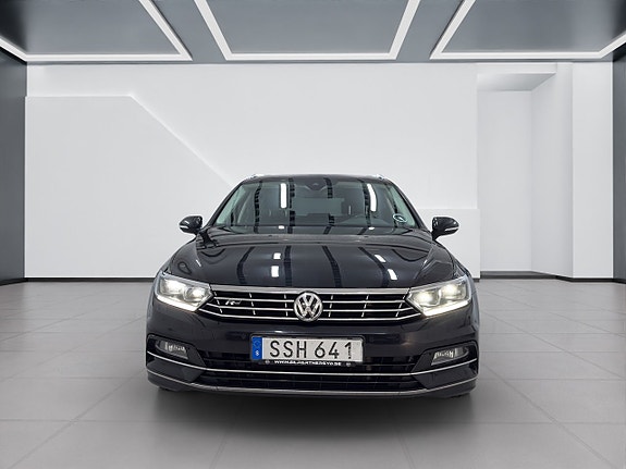 Volkswagen Passat 3 of 5