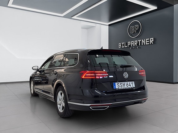 Volkswagen Passat 5 of 5