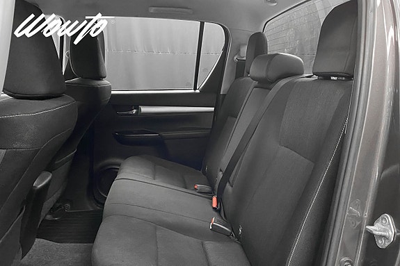 Toyota HiLux 11 of 22