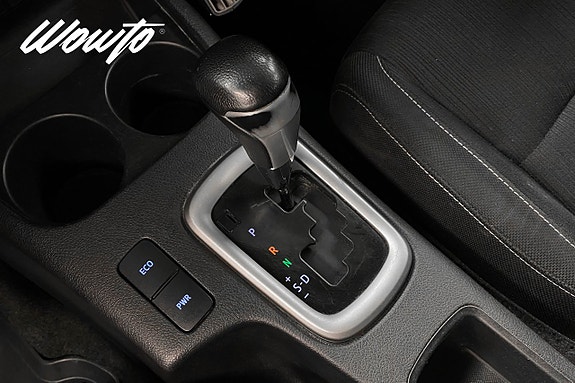 Toyota HiLux 14 of 22