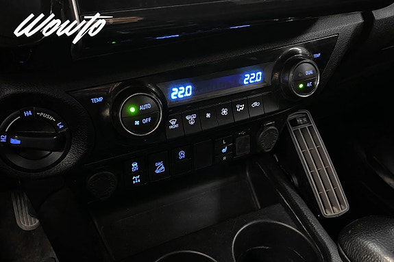 Toyota HiLux 15 of 22