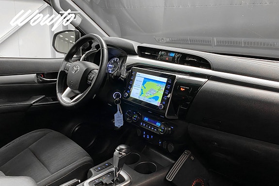 Toyota HiLux 12 of 22