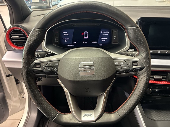 Seat Arona 15 of 26