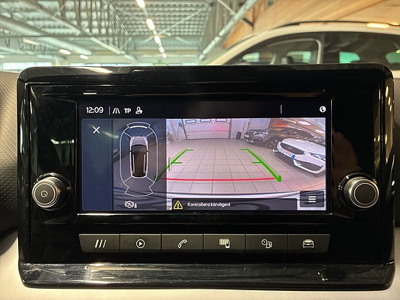Seat Arona 19 of 26