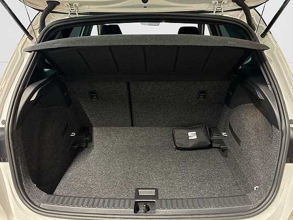 Seat Arona 12 of 26