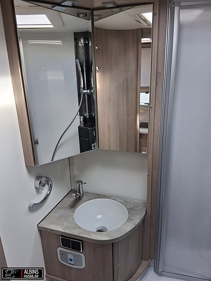 Kabe Travel Master Classic 740 LGB 21 of 21