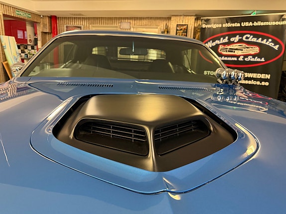 Plymouth Hemi Cuda 4 of 30