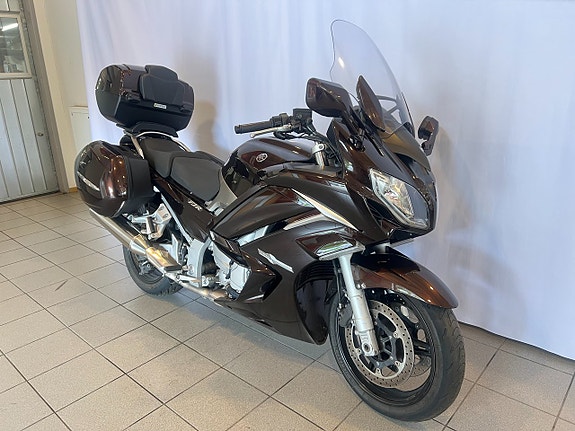 Yamaha FJR1300 A 2 of 5