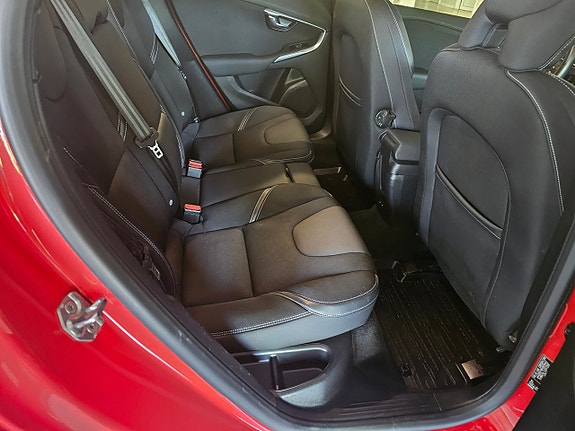 Volvo V40 6 of 7