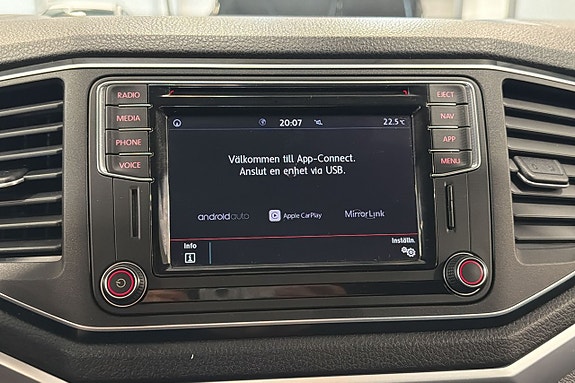 Volkswagen Amarok 14 of 25