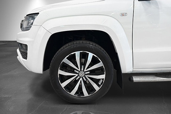 Volkswagen Amarok 2 of 5