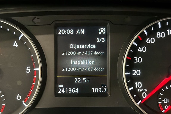 Volkswagen Amarok 16 of 25