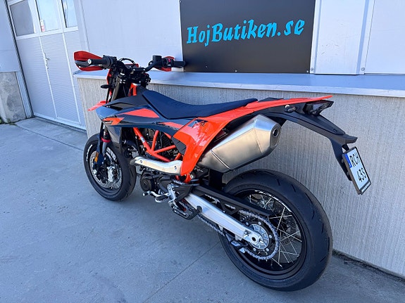 KTM 690 SMC 6 of 6