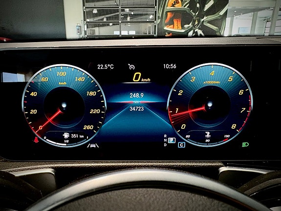 Mercedes-Benz GLB200 8 of 18