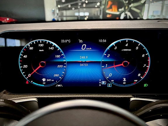 Mercedes-Benz GLB200 12 of 18
