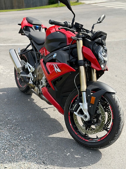 BMW S 1000 R 2 of 4