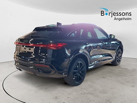 Audi Q5 3 of 9