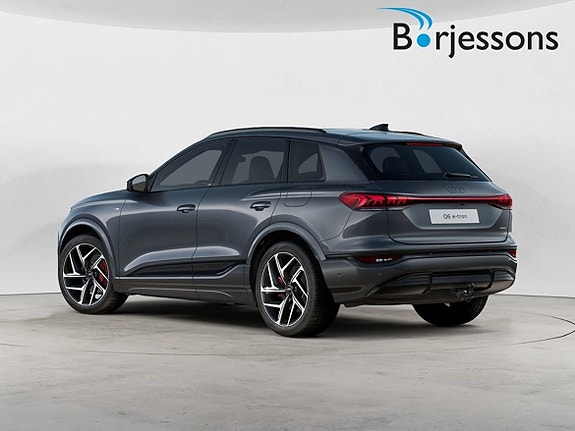 Audi Q6 e-tron 3 of 5