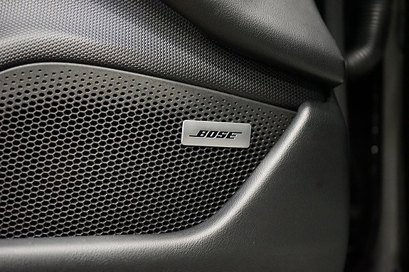 Porsche Taycan 4S 11 of 25