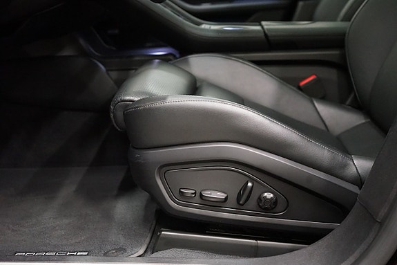 Porsche Taycan 4S 12 of 25