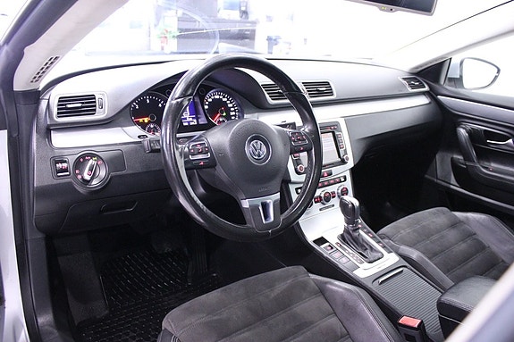 Volkswagen CC 13 of 27