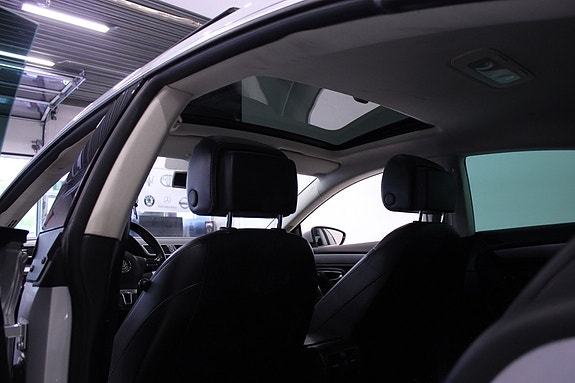 Volkswagen CC 12 of 27