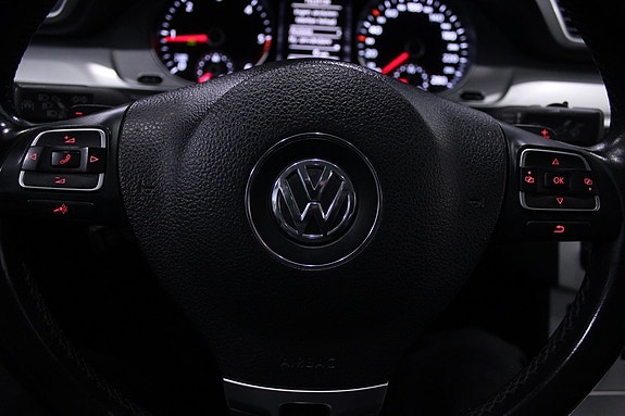 Volkswagen CC 24 of 27