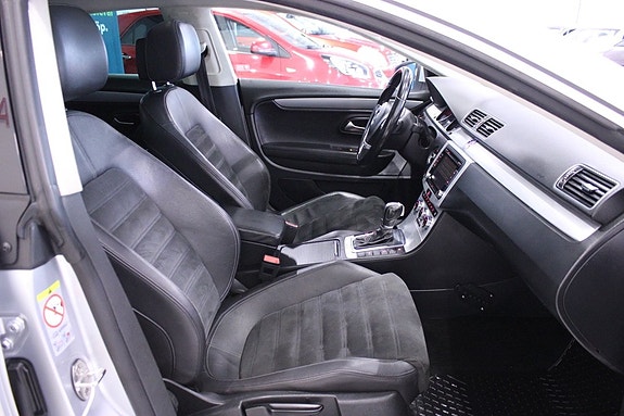 Volkswagen CC 17 of 27
