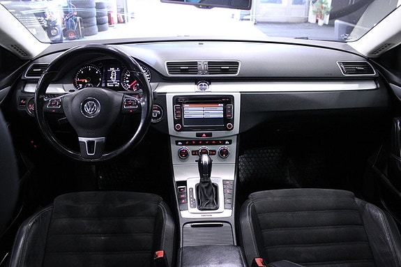 Volkswagen CC 15 of 27