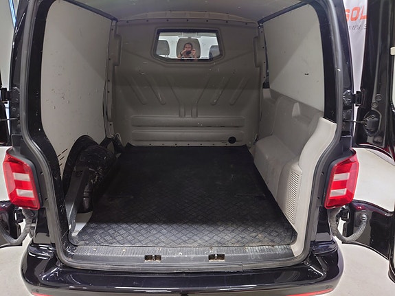 Volkswagen Transporter 11 of 13