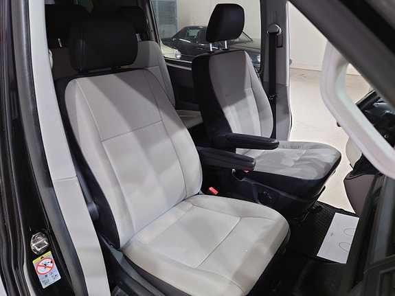 Volkswagen Transporter 9 of 13