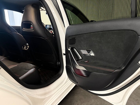 Mercedes-Benz A180 19 of 24