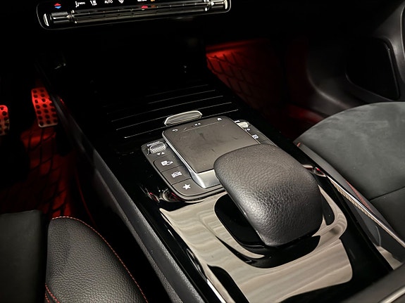 Mercedes-Benz A180 14 of 24