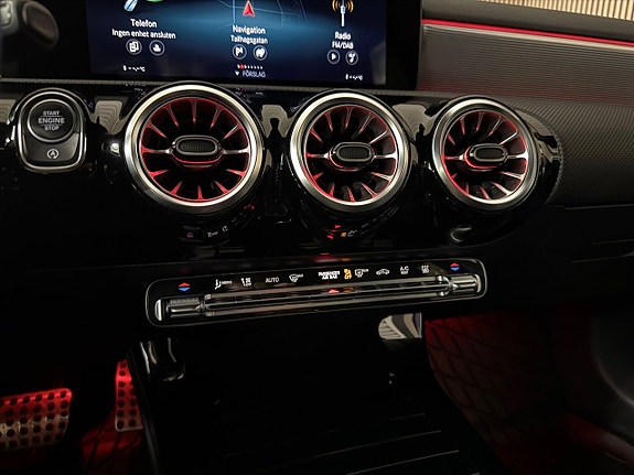 Mercedes-Benz A180 13 of 24