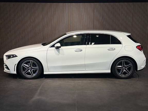 Mercedes-Benz A180 7 of 24