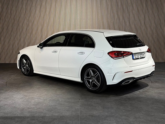 Mercedes-Benz A180 3 of 5