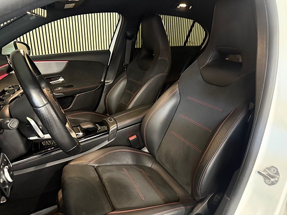 Mercedes-Benz A180 23 of 24