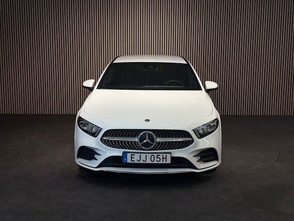 Mercedes-Benz A180 9 of 24