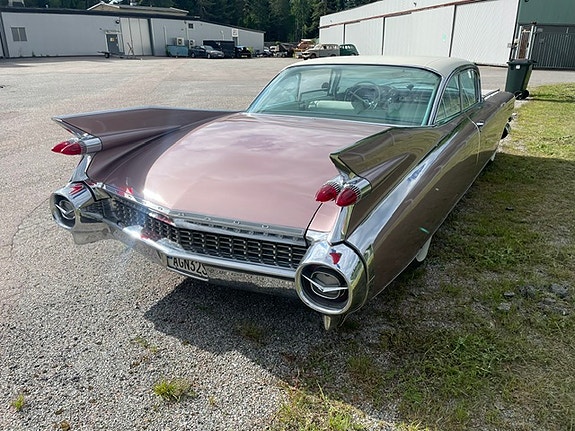 Cadillac Eldorado Seville 2 of 7