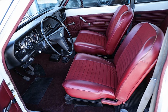 Ford Cortina 10 of 18