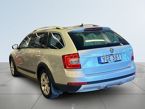 Skoda Octavia Scout 5 of 5