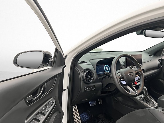 Hyundai Kona 11 of 30